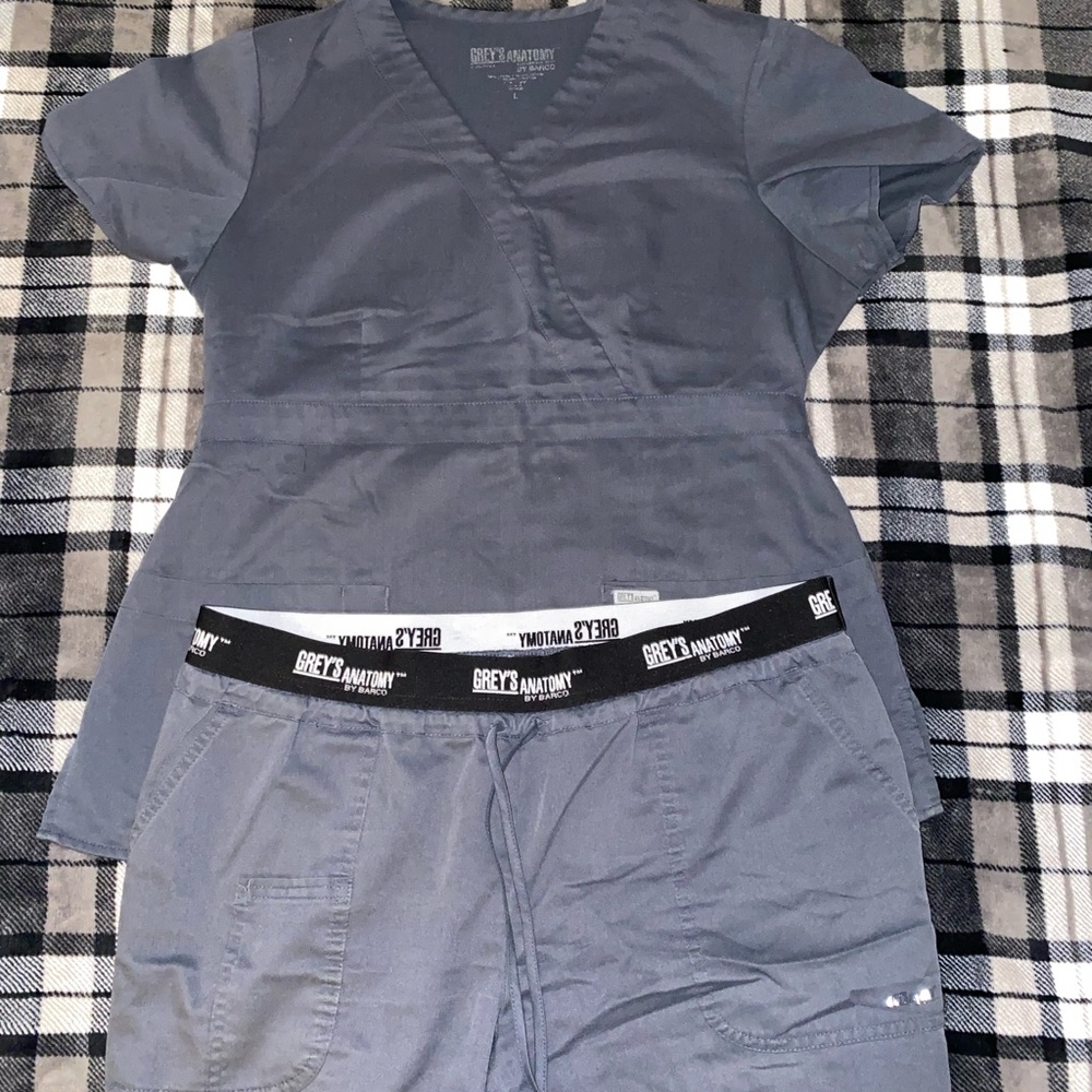 Grey’s anatomy mock wrap scrub top and Aubrey scrub pant